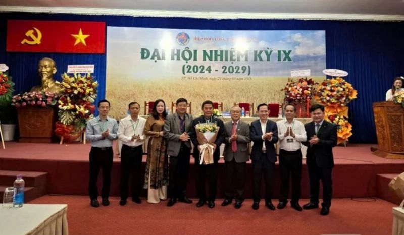 Ông Đỗ Hà Nam được bầu làm Chủ tịch Hiệp hội Lương thực Việt Nam nhiệm kỳ IX