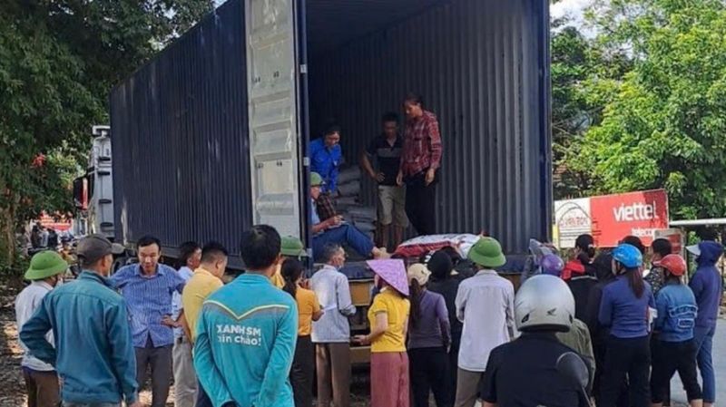 Món quà đặc biệt gửi đồng bào bão lũ của 'ông trùm' ngành gạo