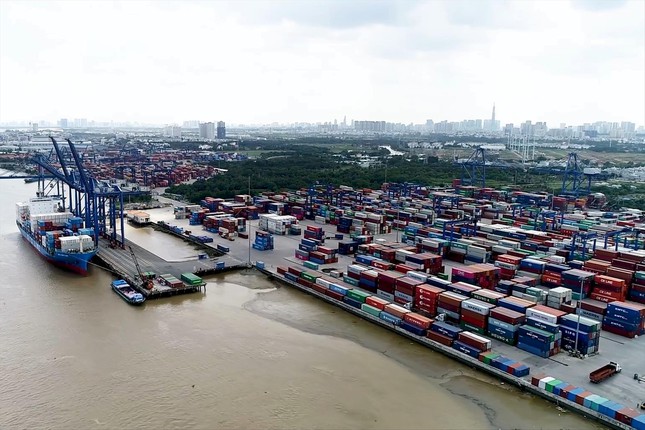 Thu phí hạ tầng cảng biển tại TPHCM, doanh nghiệp kêu vì đuối sức